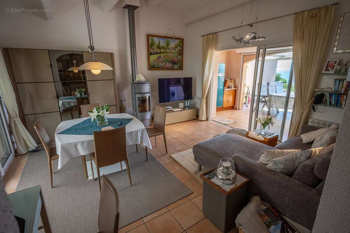 Maison à THEOULE-SUR-MER