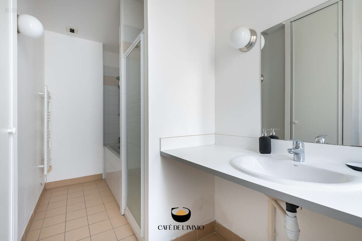 Appartement à MARSEILLE-2E