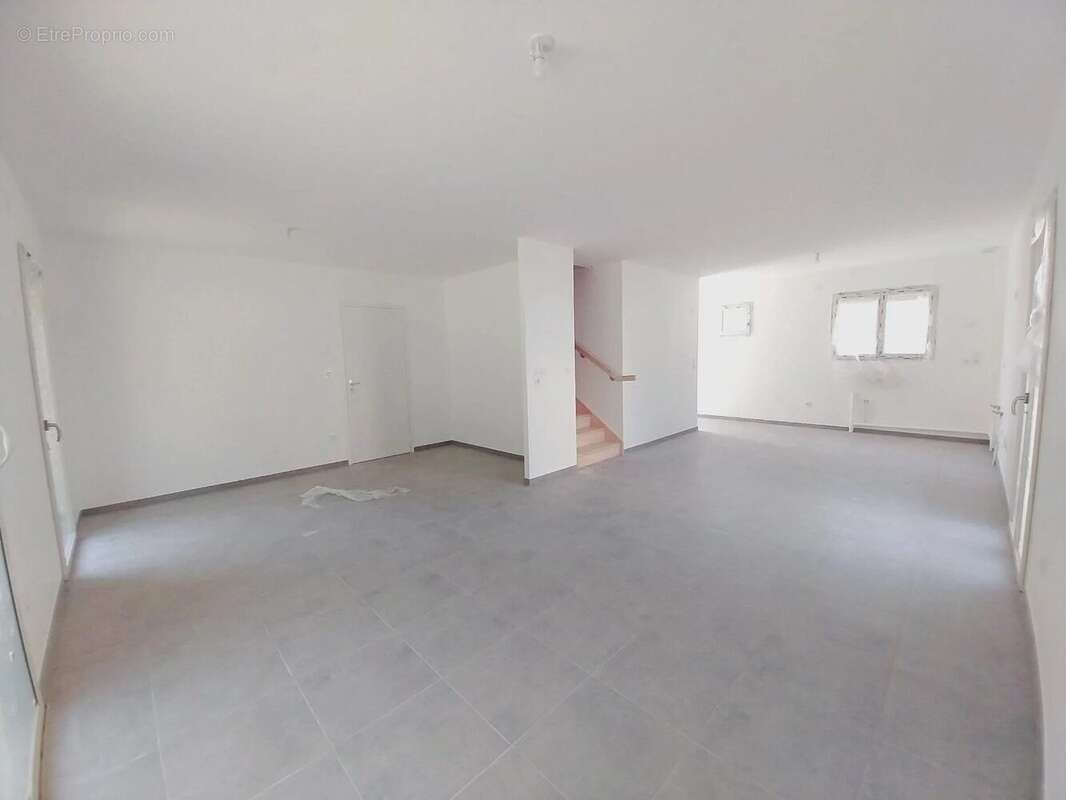 Maison à COGNIN-LES-GORGES