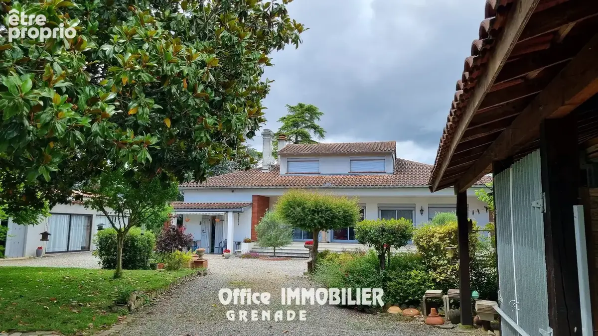 Photo Maison à Grenade au prix de 417 000€