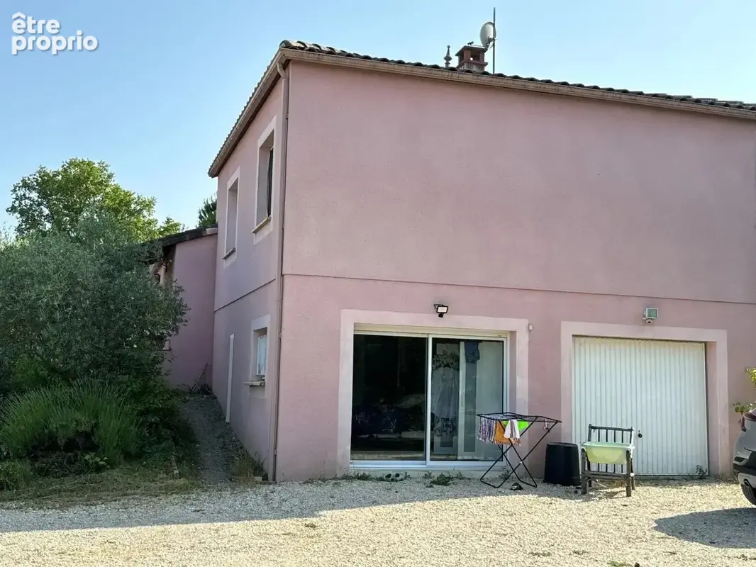 Maison et piscine sur 1770 m² de terrain - photo 21