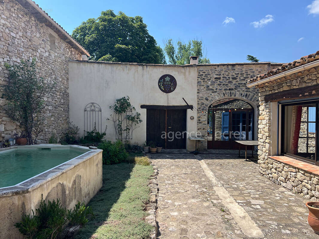 Maison à Saint Martin de Castillon - photo 15