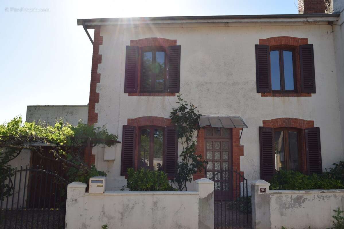 Maison 140 m² à Changy  - photo 6