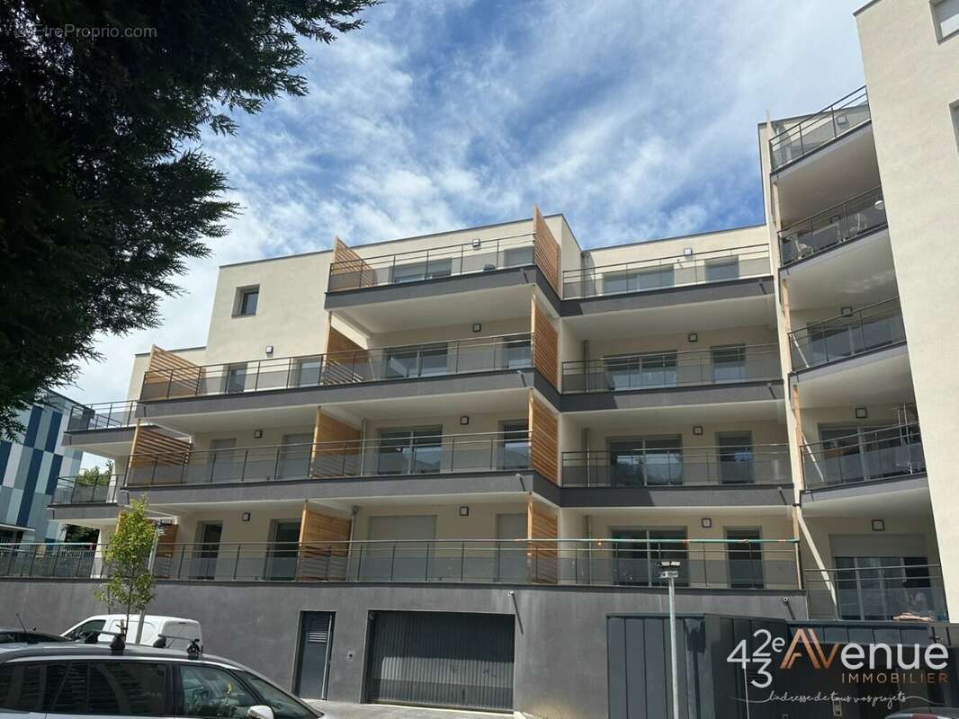Appartement à SAINT-ETIENNE