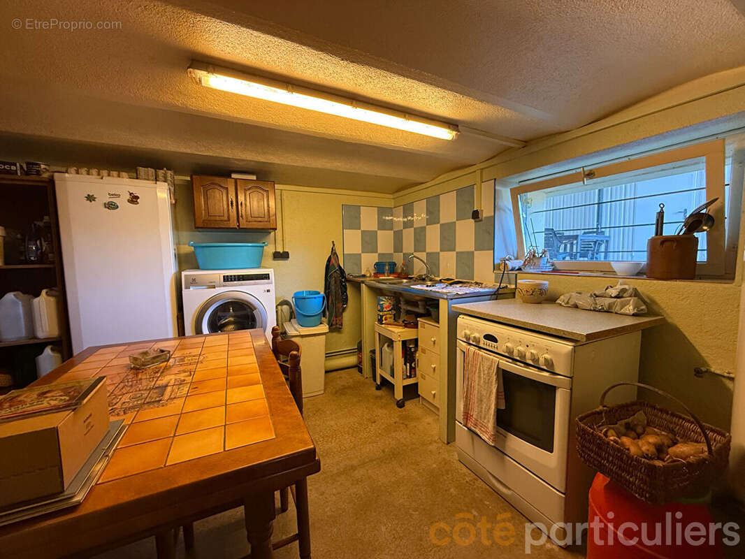Coup de coeur à Orval : maison rénovée et dépôt d'artisan de 115 m² - photo 11