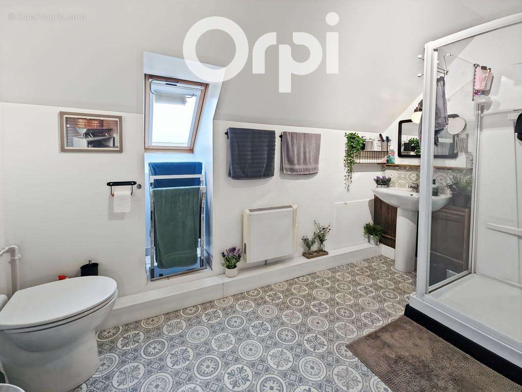 Maison à ESTREES-SAINT-DENIS