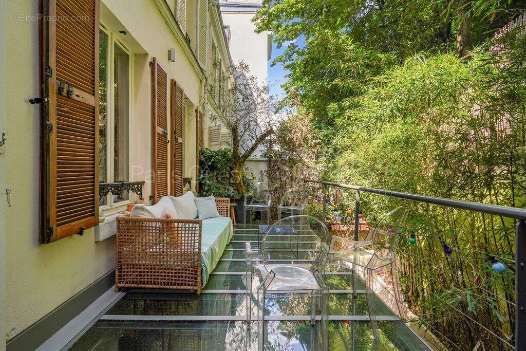 Maison à NEUILLY-SUR-SEINE