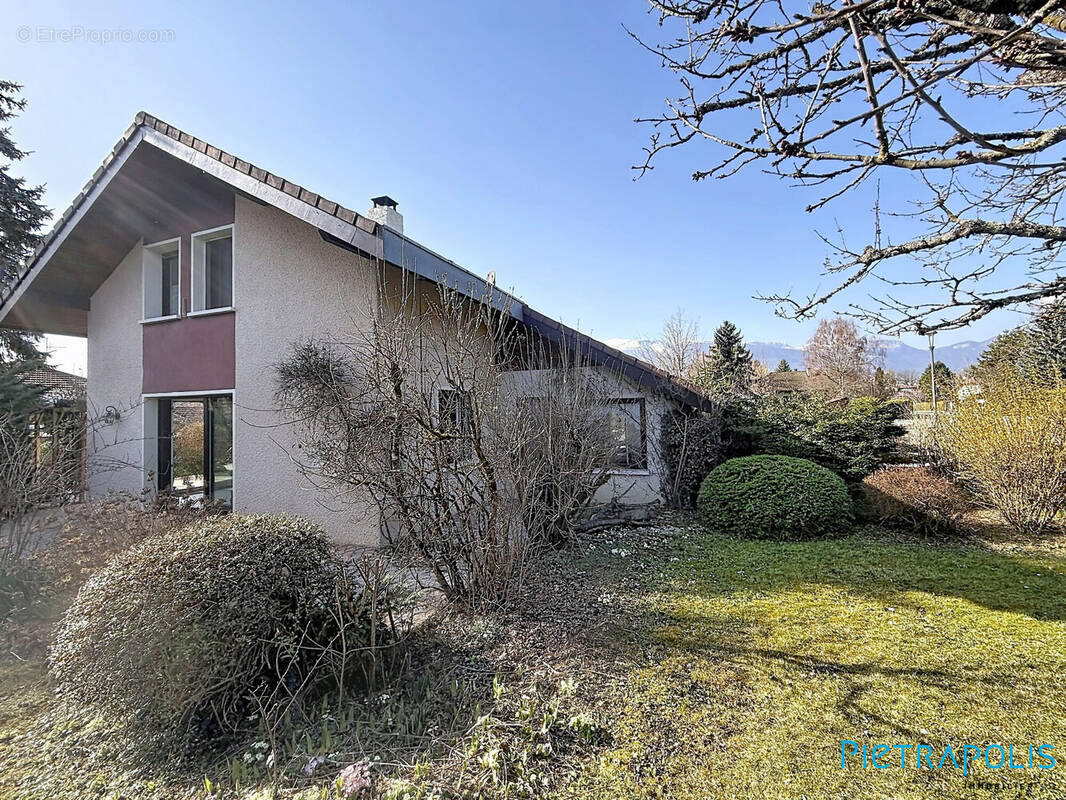 Maison à ORNEX