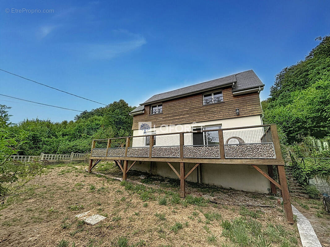 Maison à BEC-DE-MORTAGNE