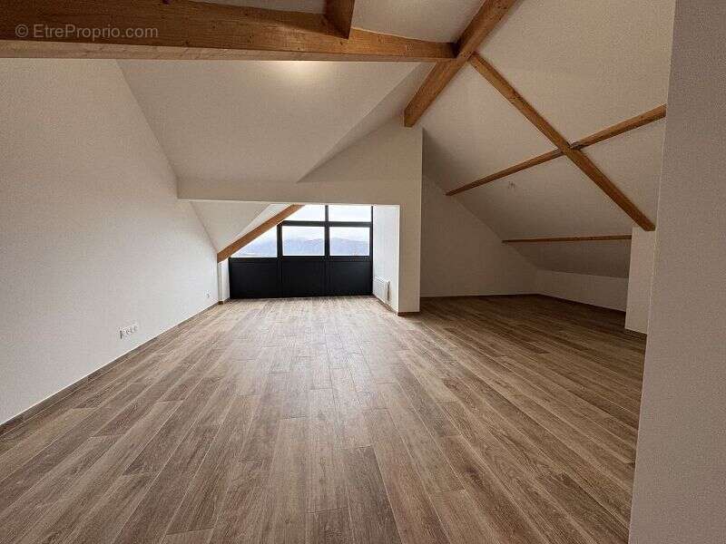 Appartement 98 m² à Les Angles  - photo 2