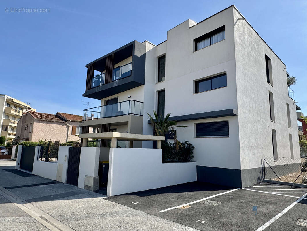 Port fréjus 2   appartement 3 pièces de 76 m2 avec jardin, terrasses et 3 parkings - photo 10