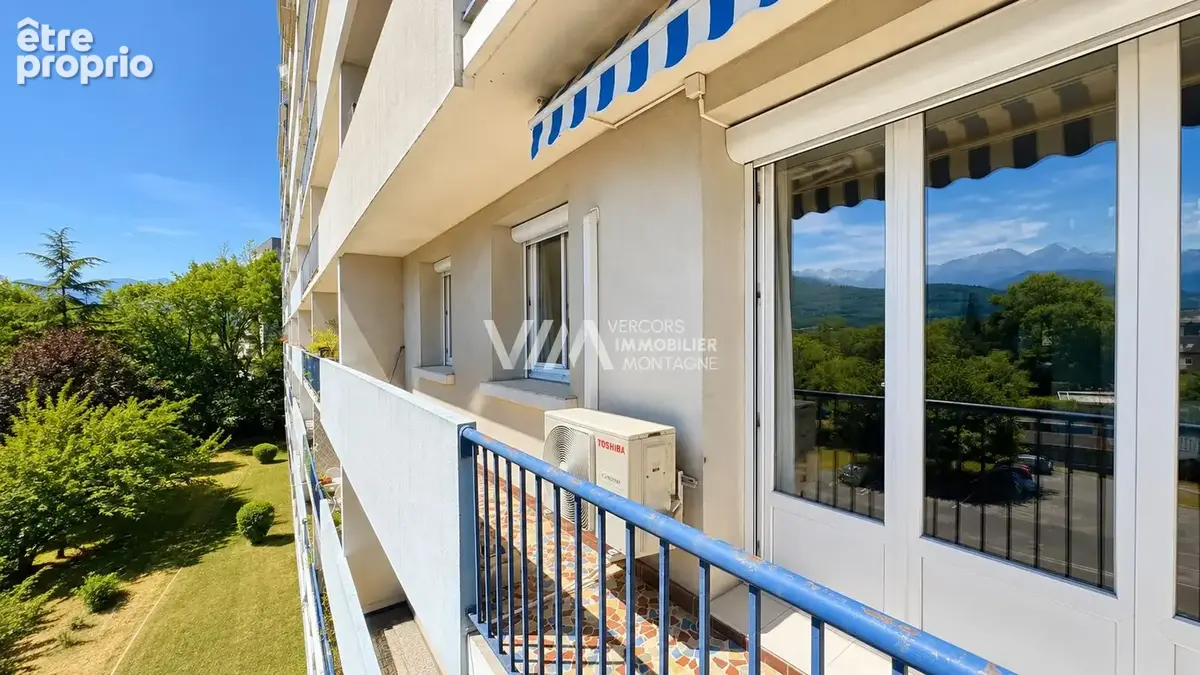 Grenoble   t3 traversant   balcon, loggia, vue dégagée et garage - photo 4