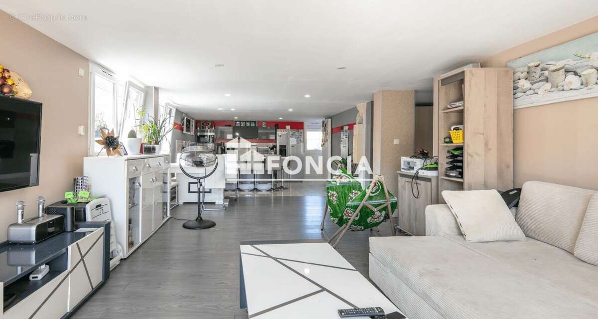 Maison centre ville proche commodités - photo 3