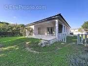 Maison à SAINTE-ANASTASIE