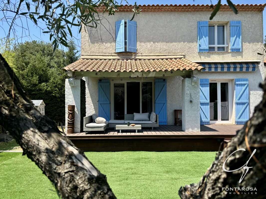 Maison à PUGET-SUR-ARGENS