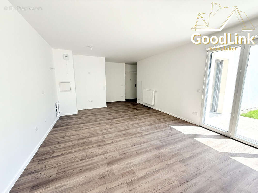 Appartement à MOISSY-CRAMAYEL