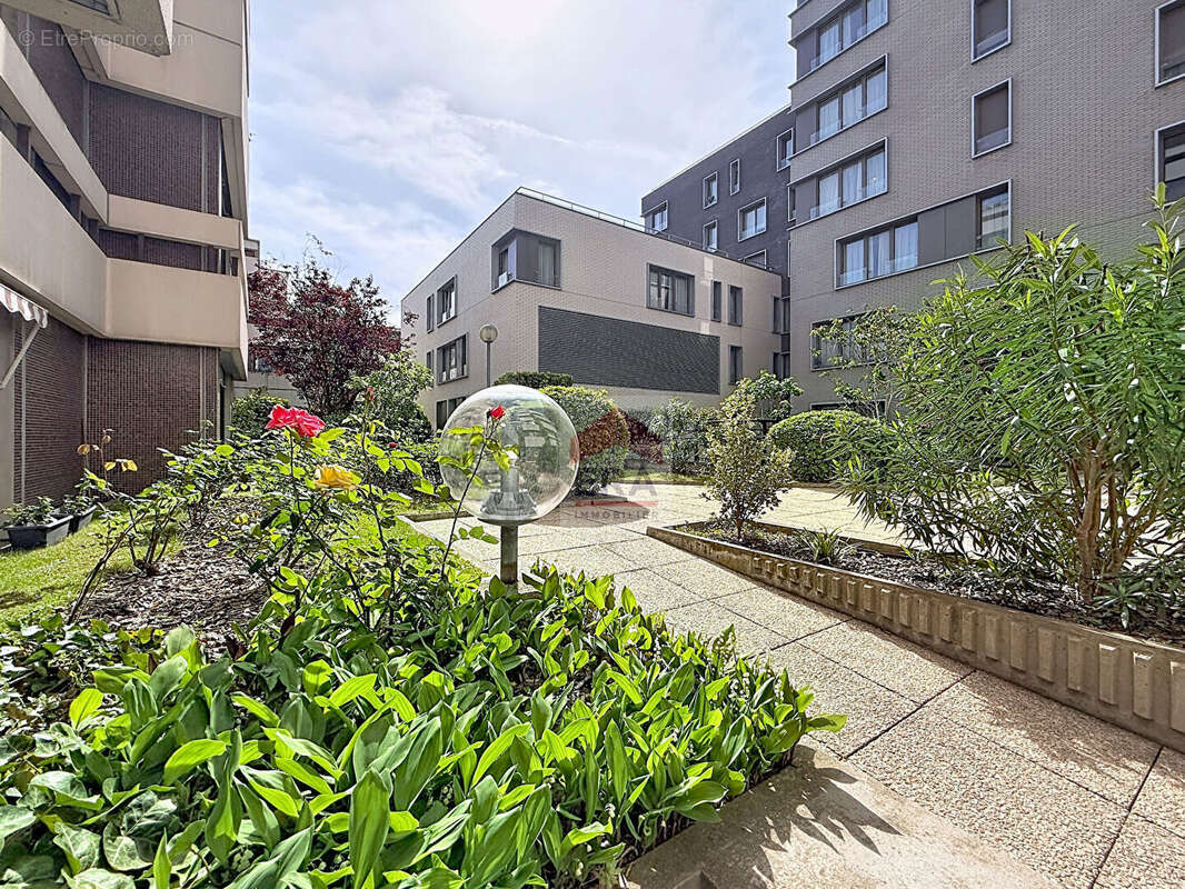 Appartement à SURESNES