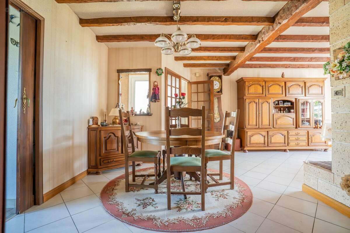 Maison à BEAUCOUZE