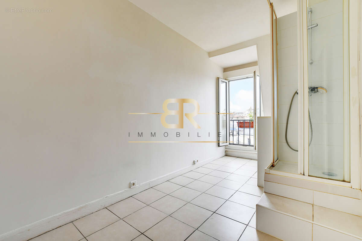 Appartement à PARIS-9E