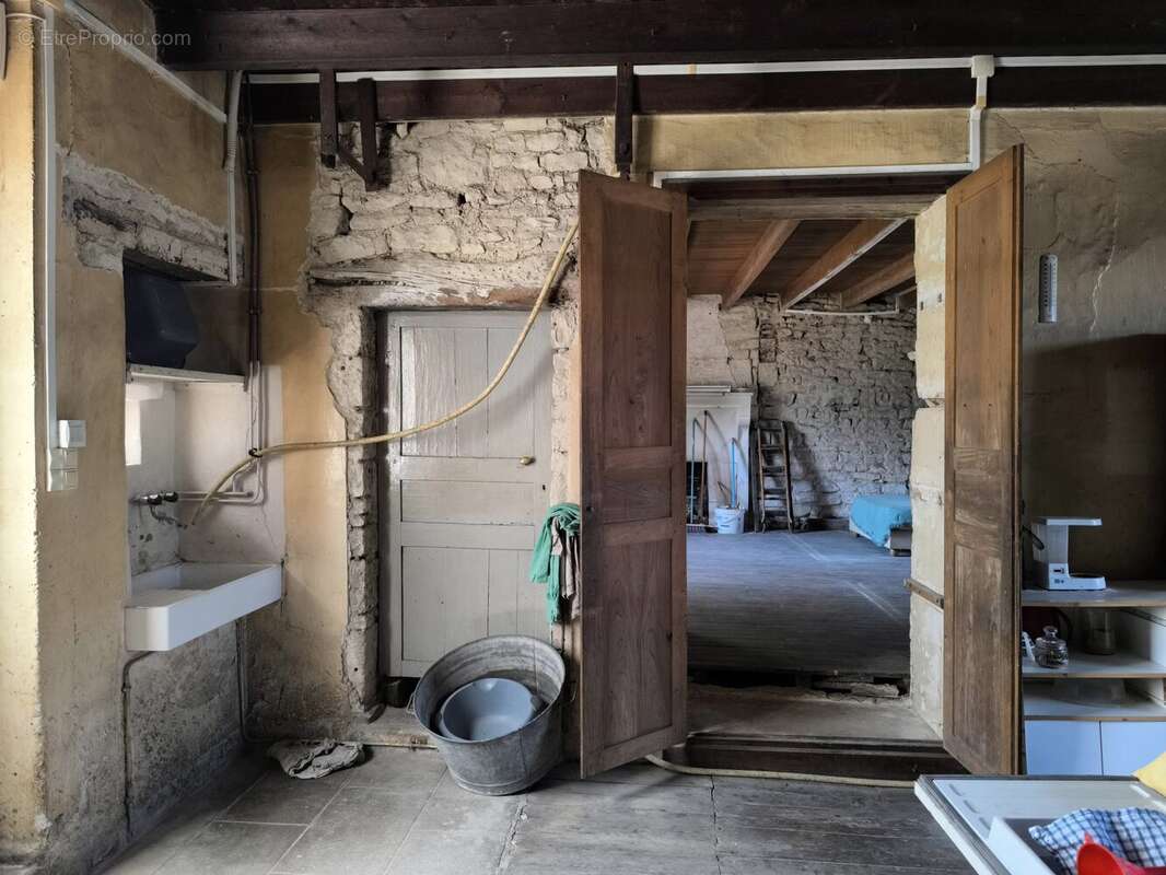 Maison 117 m² à Loubille  - photo 7