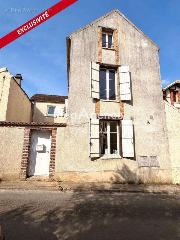 Maison à PONT-SUR-YONNE