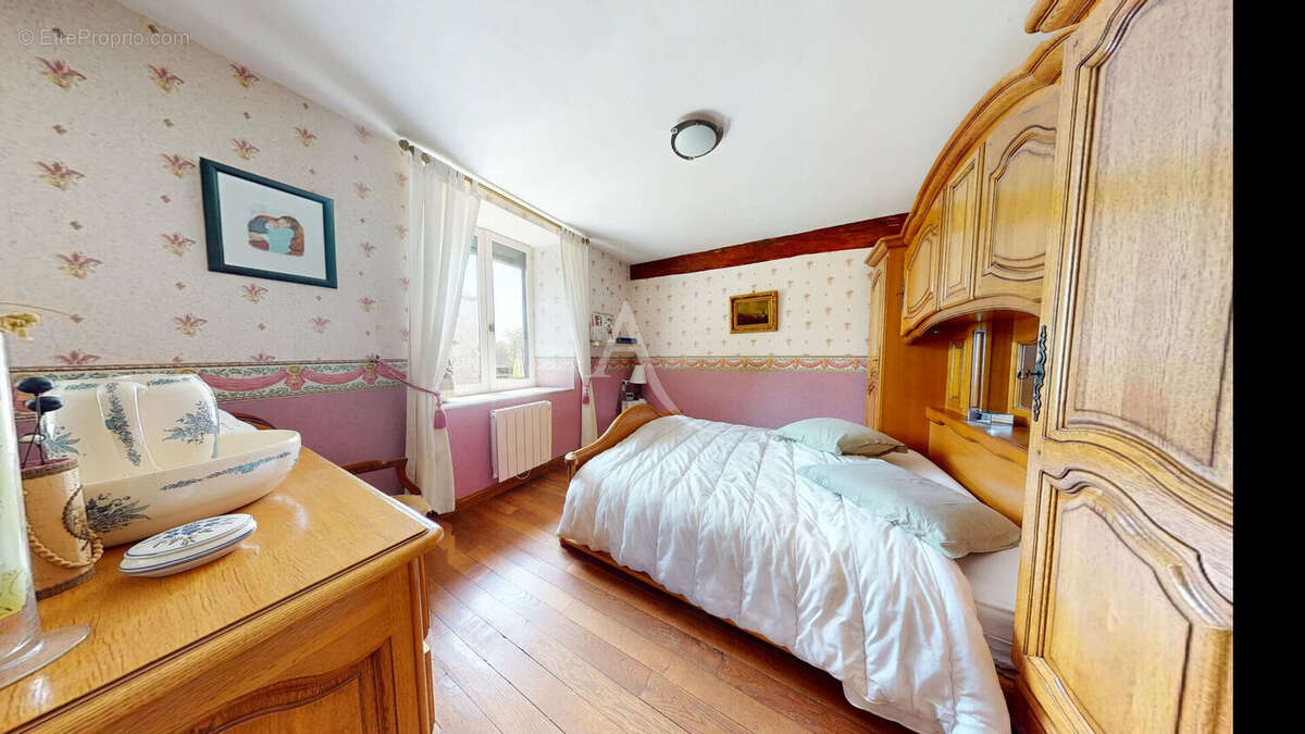 Maison 6 pièces - Terrain clos de plus de 1 000 m2 - Château Gaillard ( proche Toury ) - photo 4