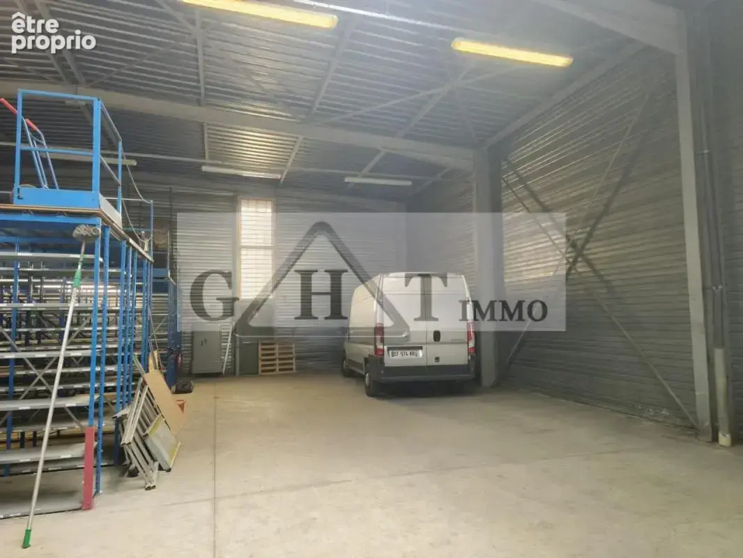 640 m² entrepot bureaux a vendre a croissy beaubourg - photo 2