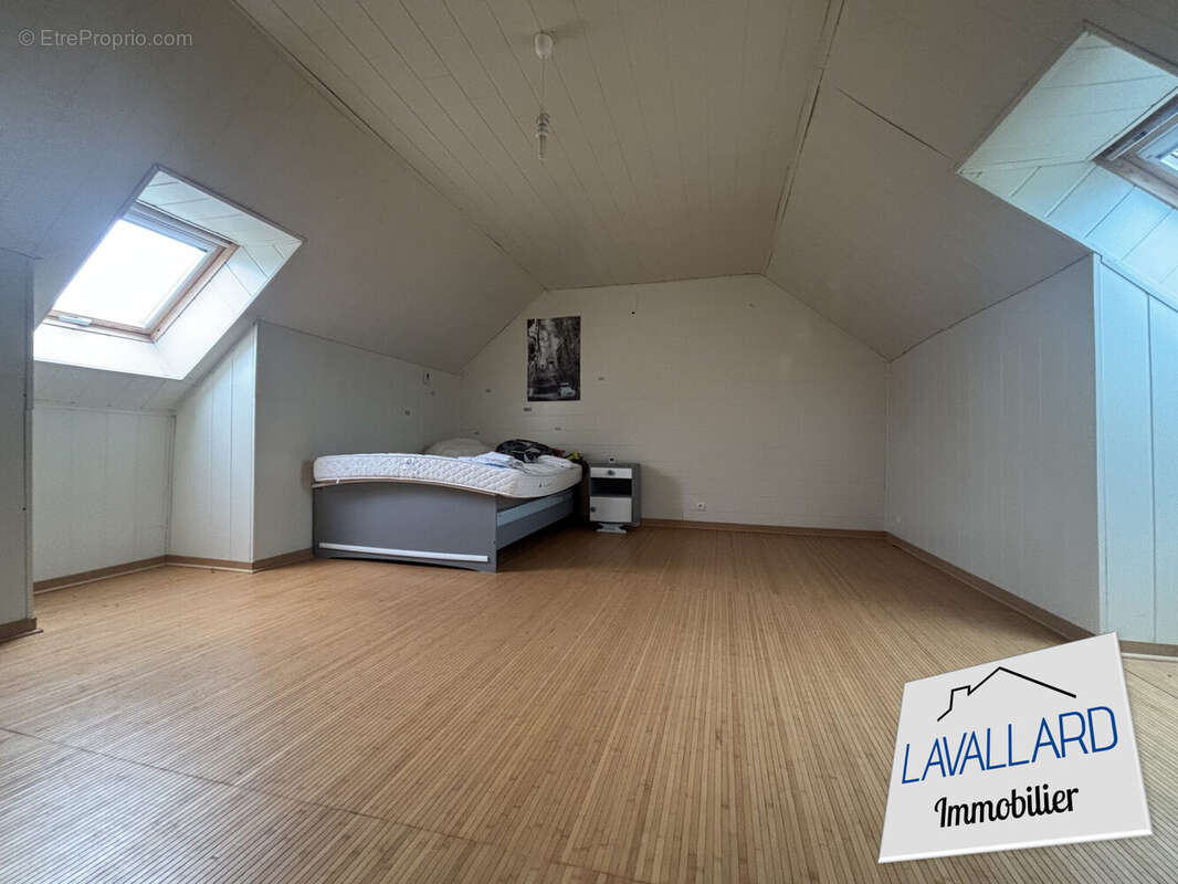 Maison à HORNOY-LE-BOURG