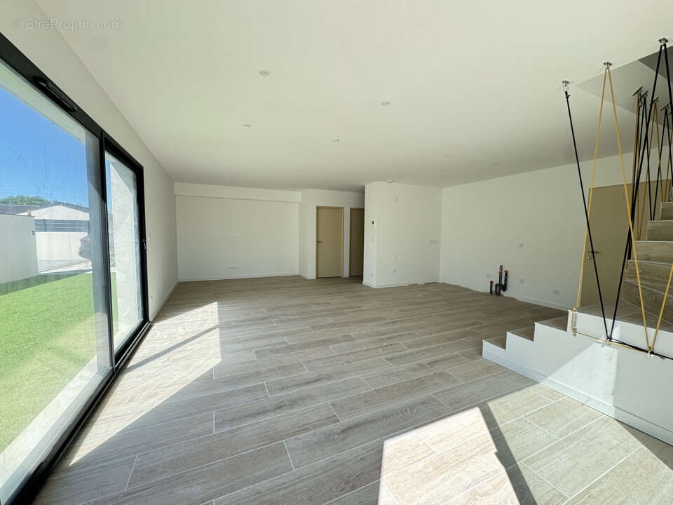 Maison à VILLENEUVE-TOLOSANE