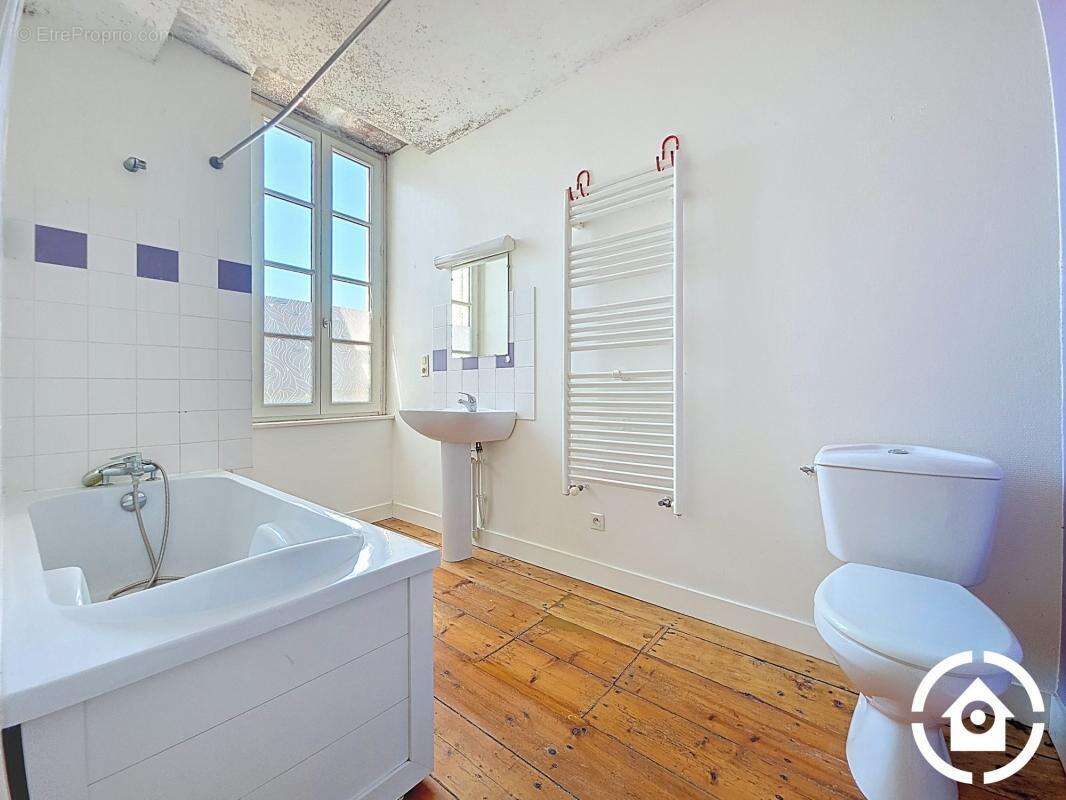 Belle maison de caractère au coeur de Gensac La Pallue - photo 15