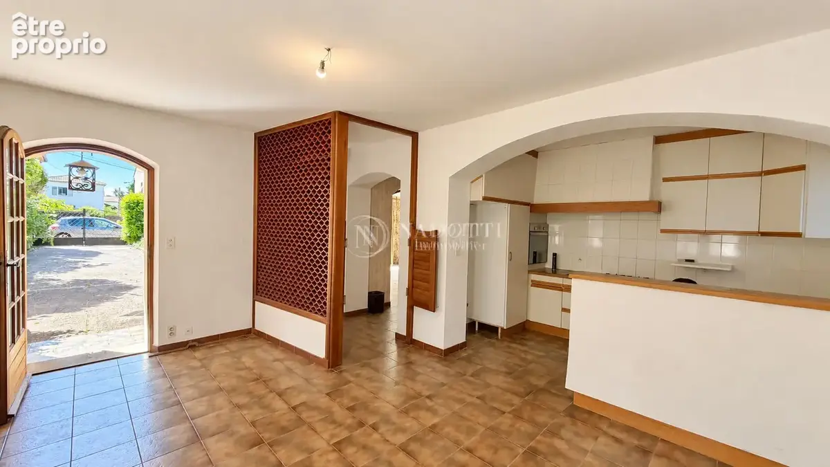 Superbe bâtisse  de 150m² sur jardin clos  à CAVAILLON. - photo 6
