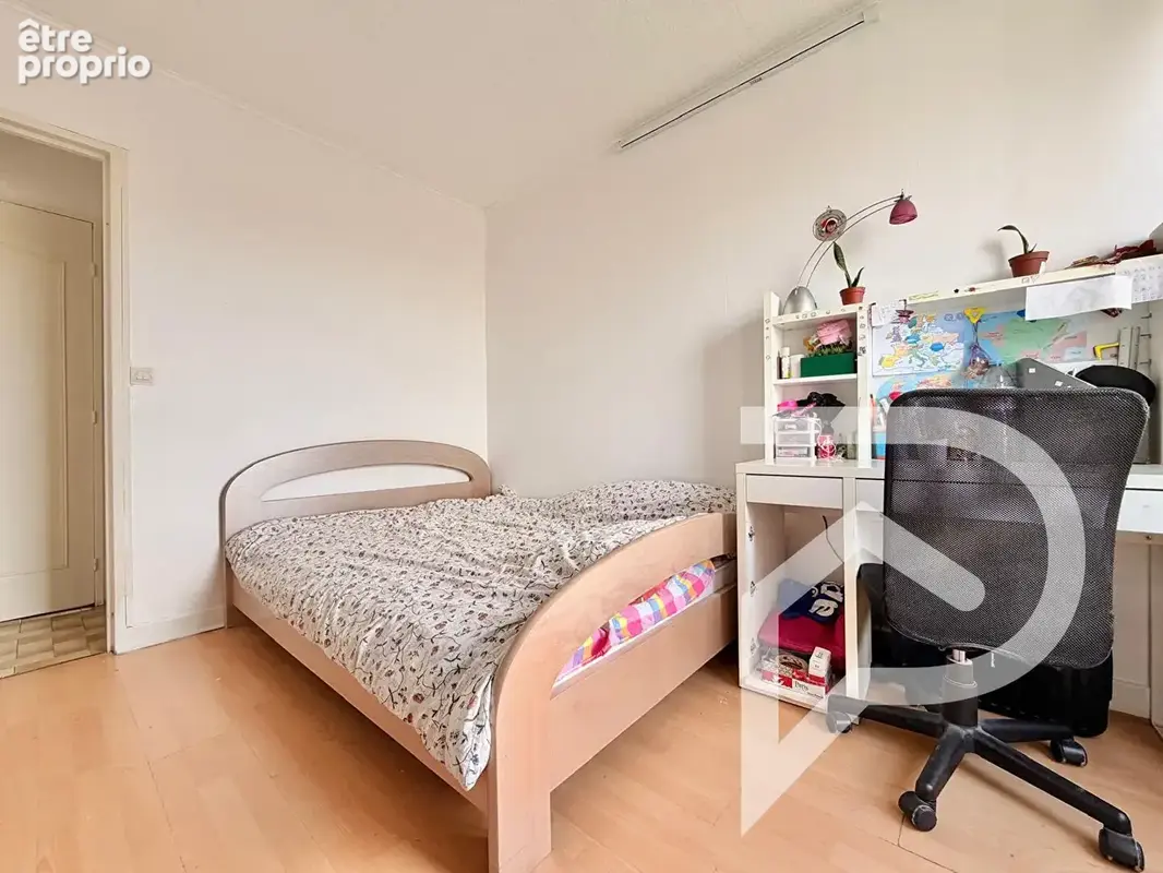 Appartement Vitry Sur Seine 4 pièce(s) 74.02 m2 - photo 10