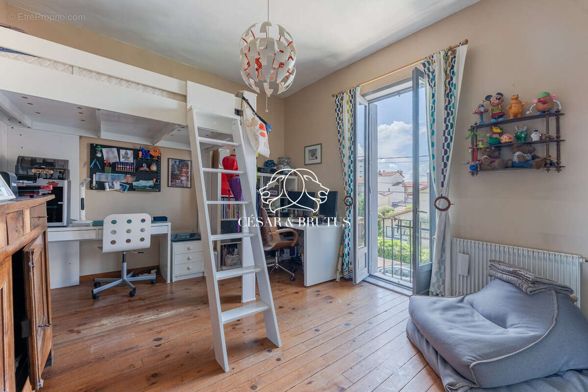 Maison à VILLEURBANNE