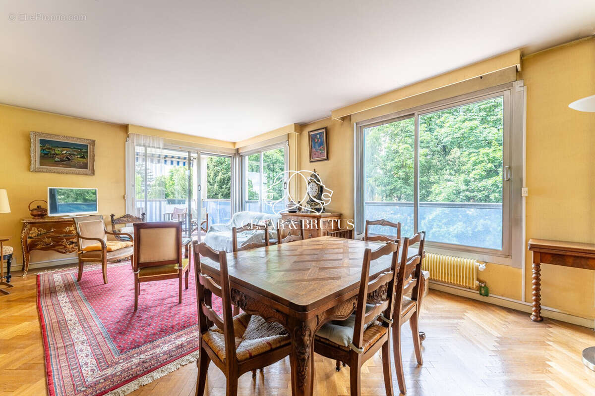 Appartement à SAINTE-FOY-LES-LYON