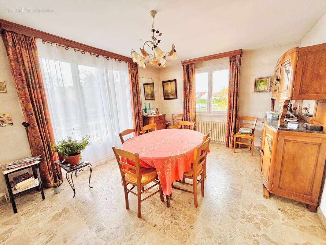 Maison à SAINT-GERMAIN-DU-PLAIN