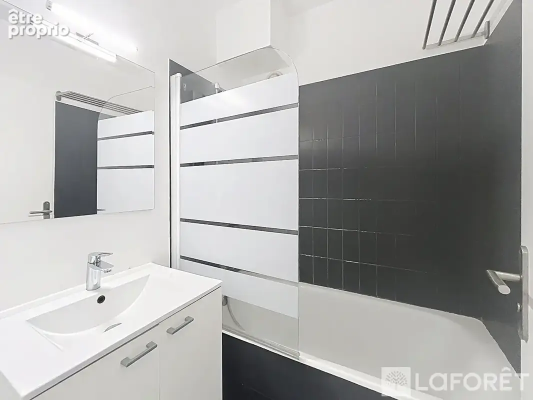 Quais de Saône - Appartement familial T4 -117m² lumineux avec vue dégagée - photo 16
