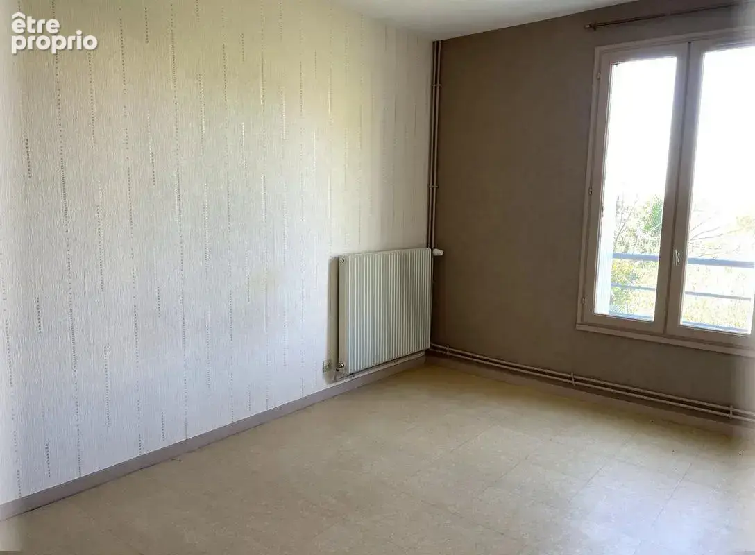 Chinon La Roche Faucon - Appartement T4 - photo 4