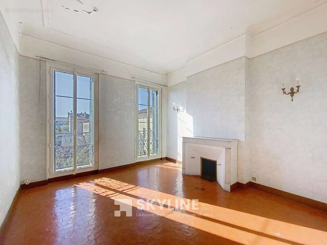 Appartement à MARSEILLE-6E