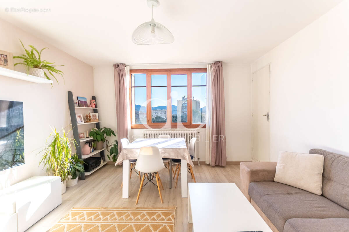 Appartement à AUBAGNE