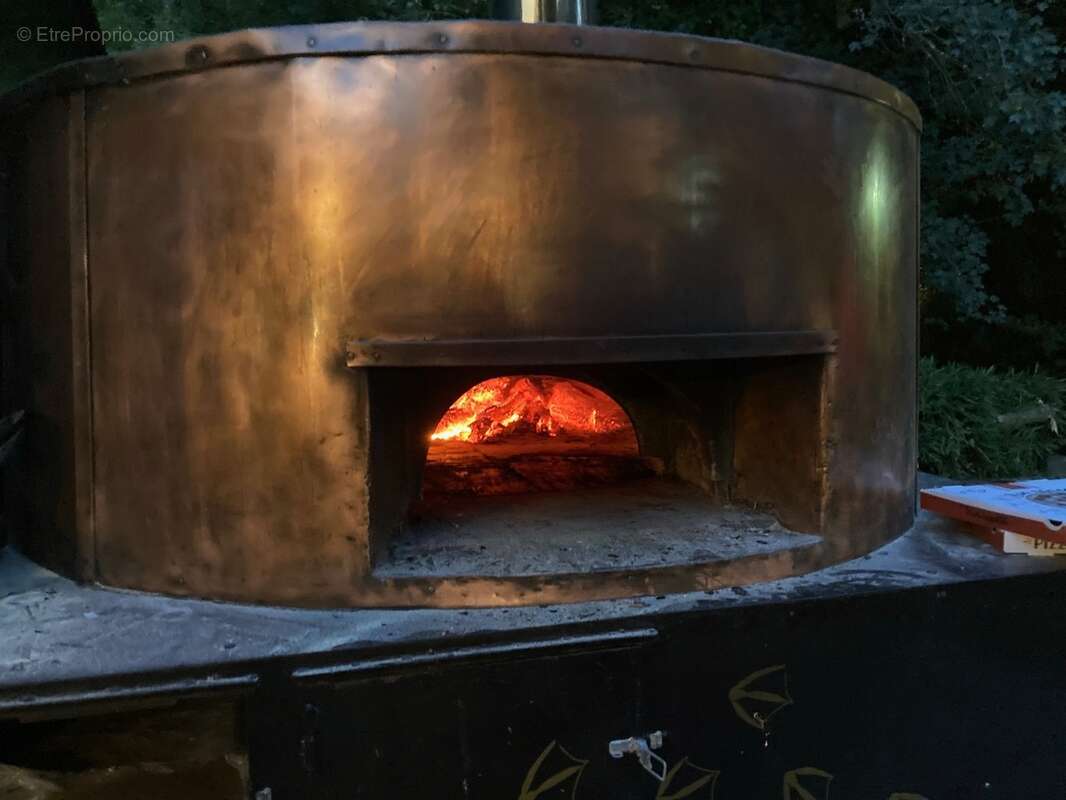 Murs et Fonds de commerce de pizzeria dans un environnement merveilleux - photo 3