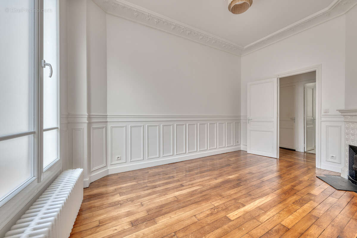 Appartement à LEVALLOIS-PERRET