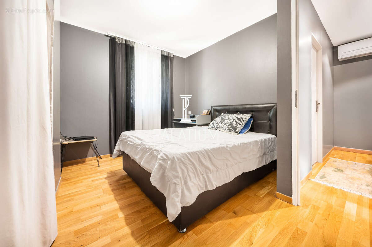 Maison à GINASSERVIS