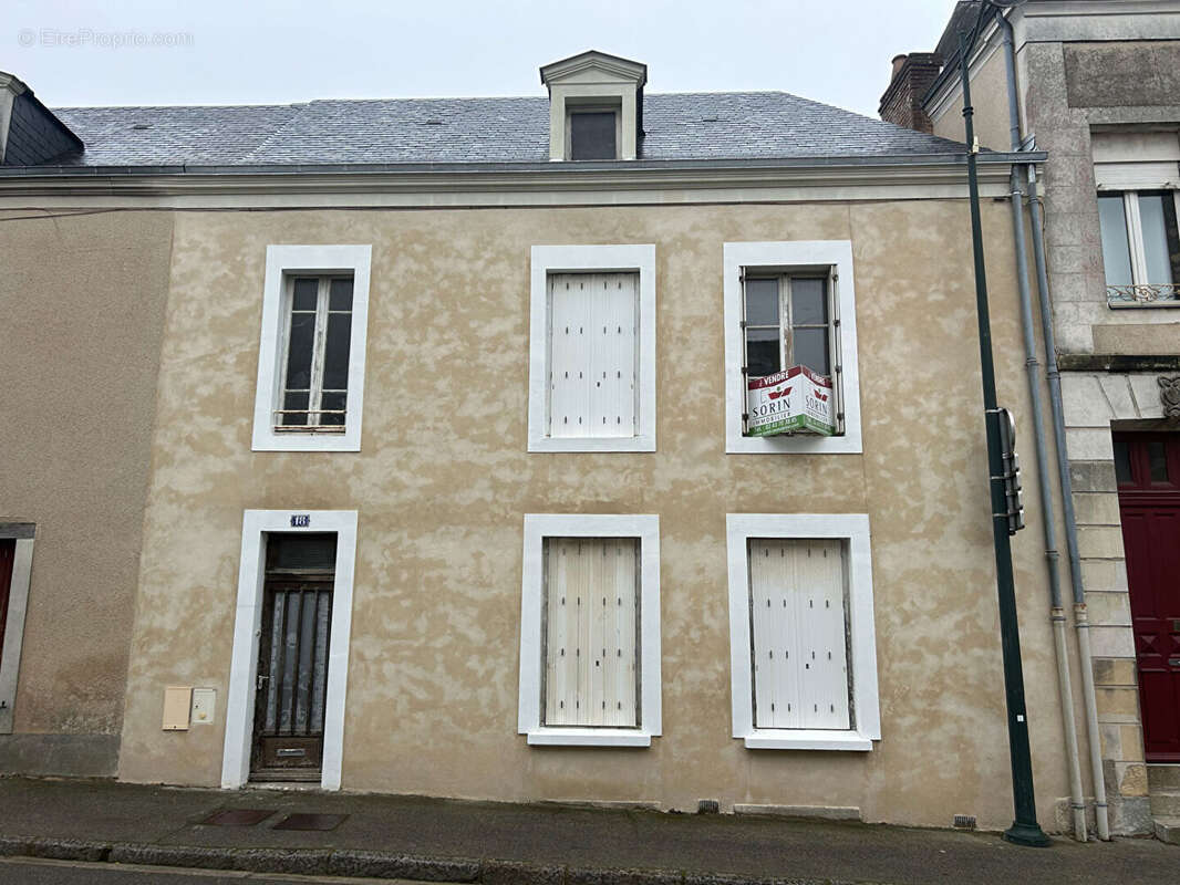 Maison à CHATEAU-GONTIER