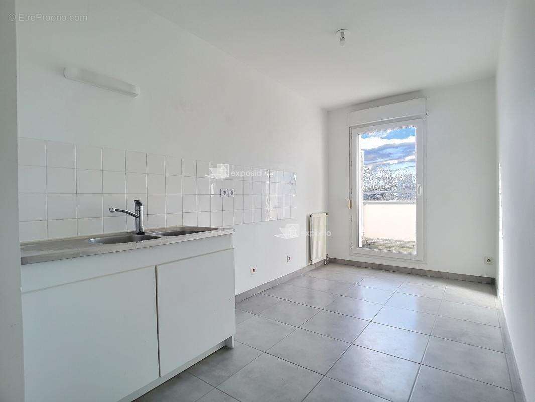 Appartement à LYON-8E