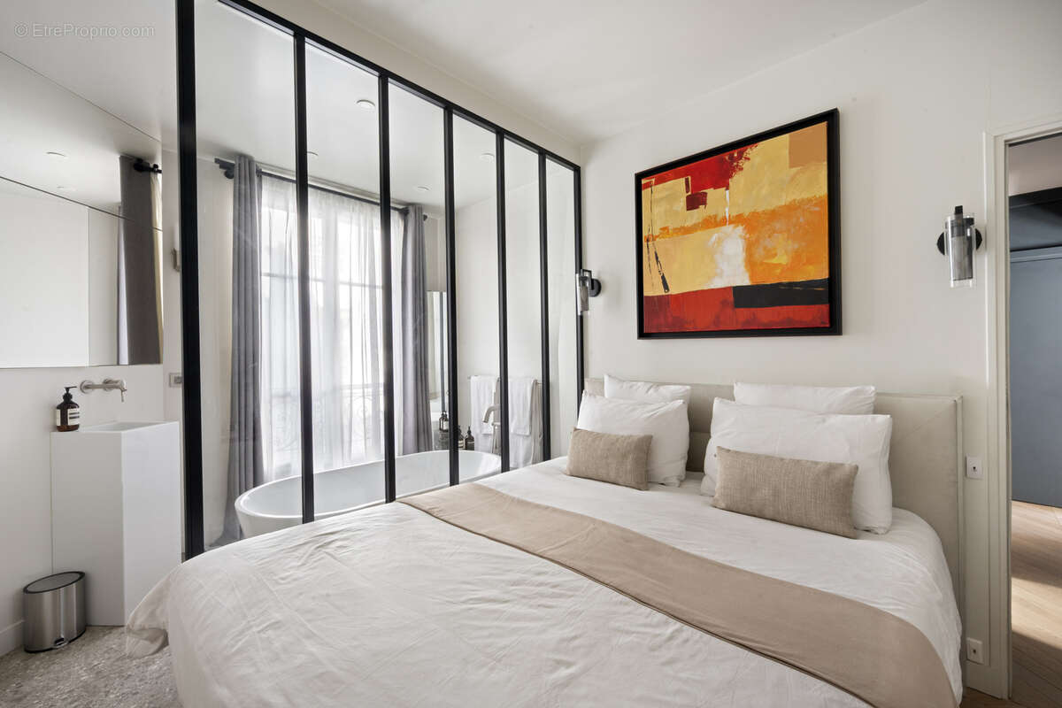 Appartement à PARIS-14E