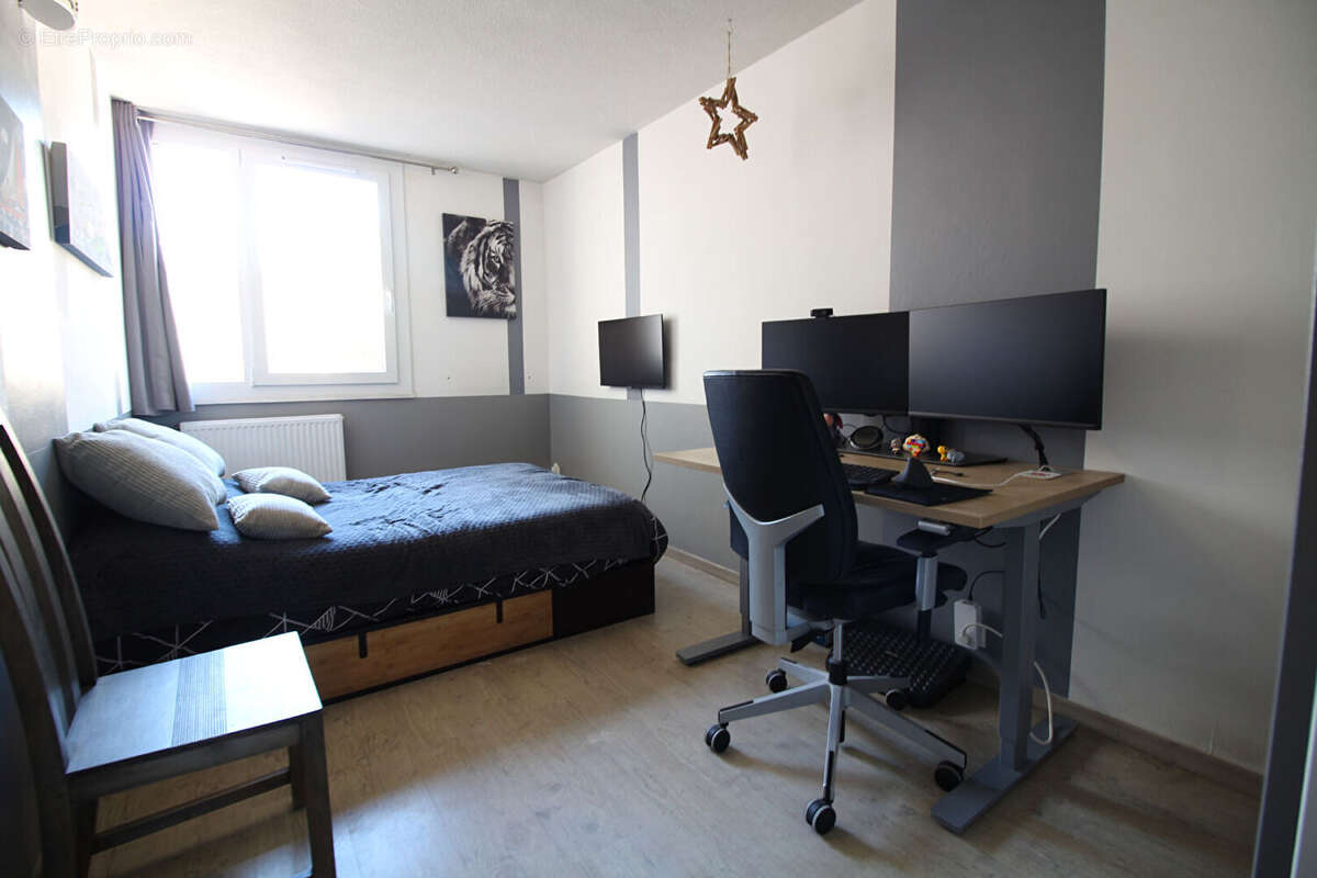 Appartement à SARTROUVILLE
