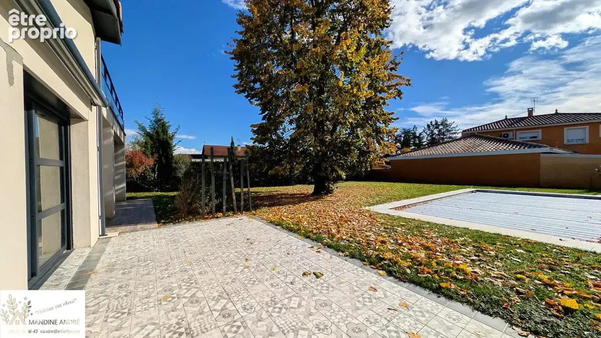 Maison 5 pièces 141 m² à vendre à Saint-Bernard (01600) - photo 5