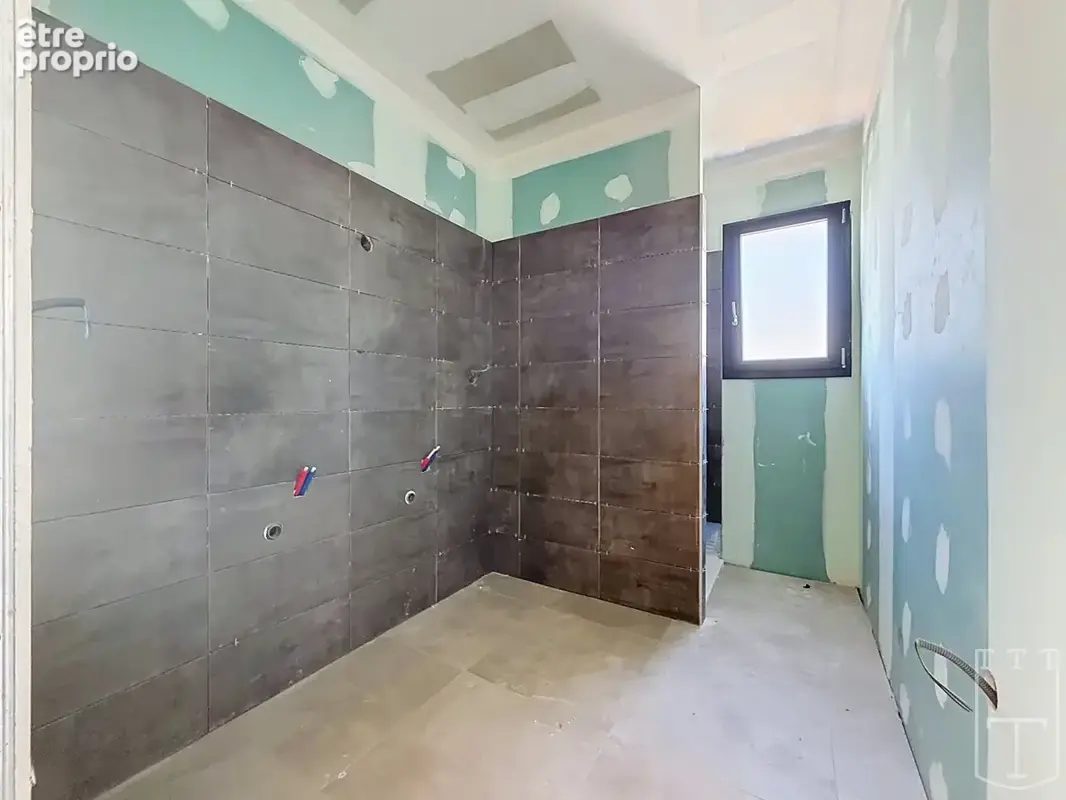EXCLUSIVITE RUOMS - Villa neuve vendue terminée, centre village à pied - photo 3
