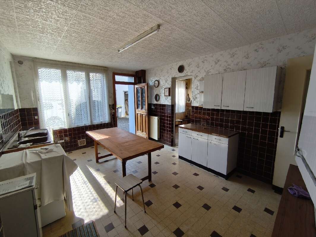 Maison à FREPILLON