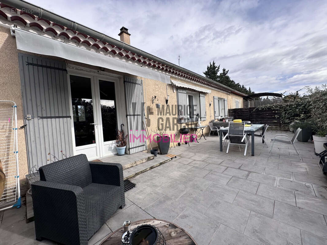 Maison à PERNES-LES-FONTAINES